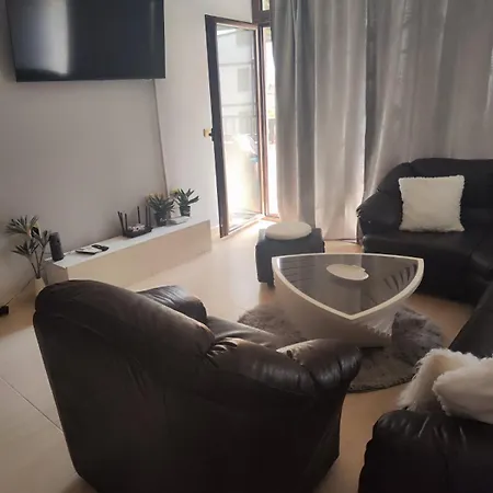 Pecani Perla Del Mar - Coastal Art Residence, Marina Dinevi Etara 1