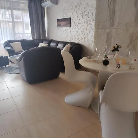 Pecani Perla Del Mar - Coastal Art Residence, Marina Dinevi Etara 1
