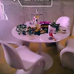 Апартамент Pecani Perla Del Mar - Coastal Art *