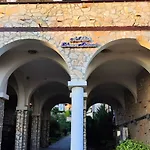 Апартамент Pecani Perla Del Mar - Coastal Art *