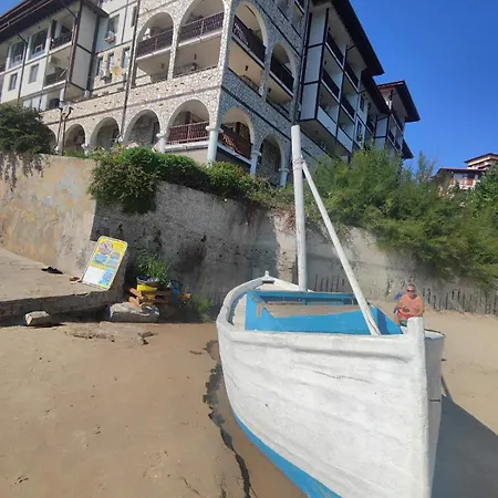 Pecani Perla Del Mar - Coastal Art Apartment *