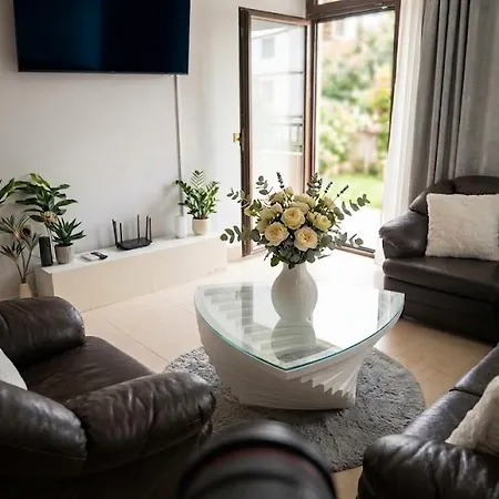 Pecani Perla Del Mar - Coastal Art Residence, Marina Dinevi Etara 1 Apartment *