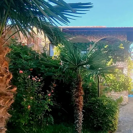 Pecani Perla Del Mar - Coastal Art Residence, Marina Dinevi Etara 1 Apartment